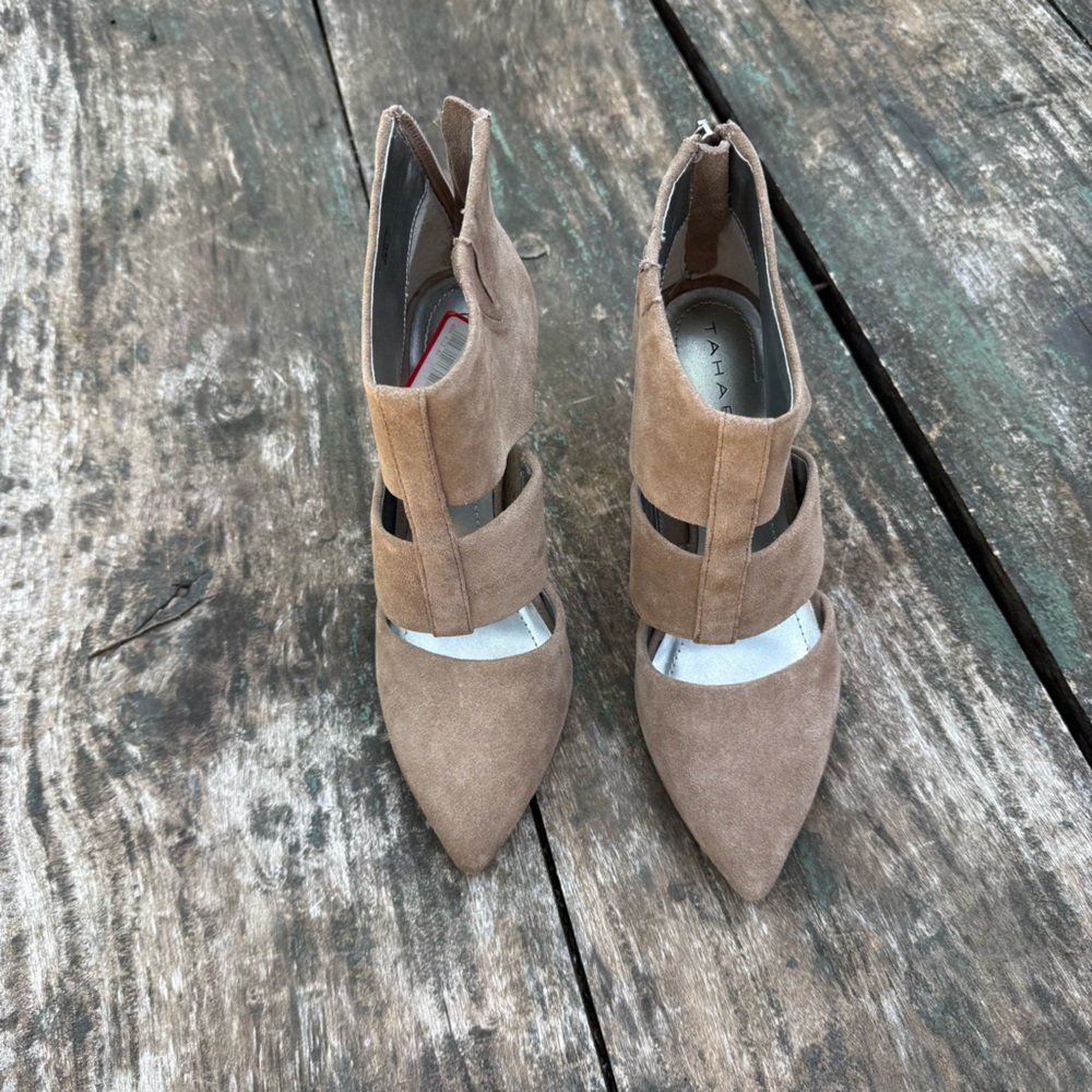 Tahari Steffi Taupe Suede Cutout Ankle Booties Stiletto Heel Size 6.5 - Picture 4 of 9